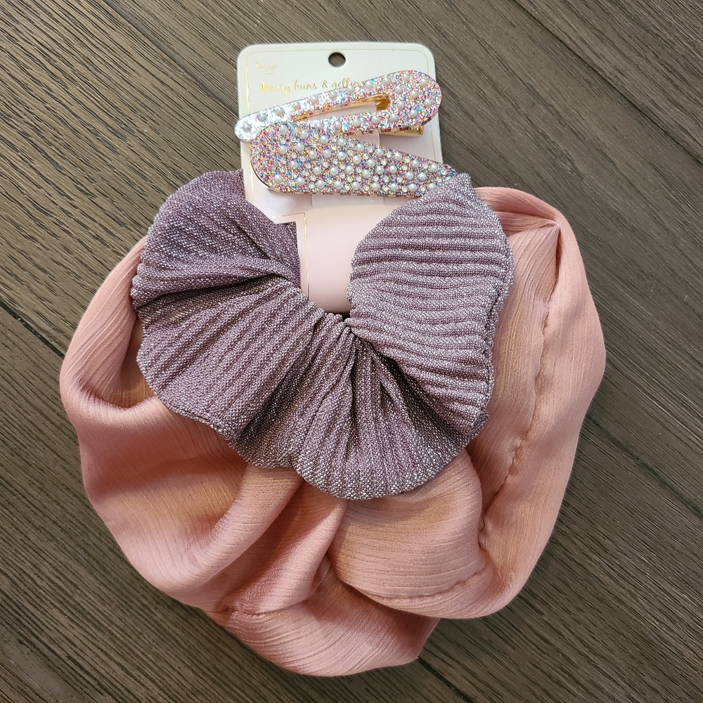 NEW Nordstrom Berry pink hair tie and clips